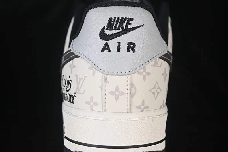 All categories Nk Air Force 1 Air Force series Nk Air Force 1 Low Air Force low-top Nike Air Force 1'07 Low Gray and white contrast Air Force 1 low-top casual sneakers DF0188-138